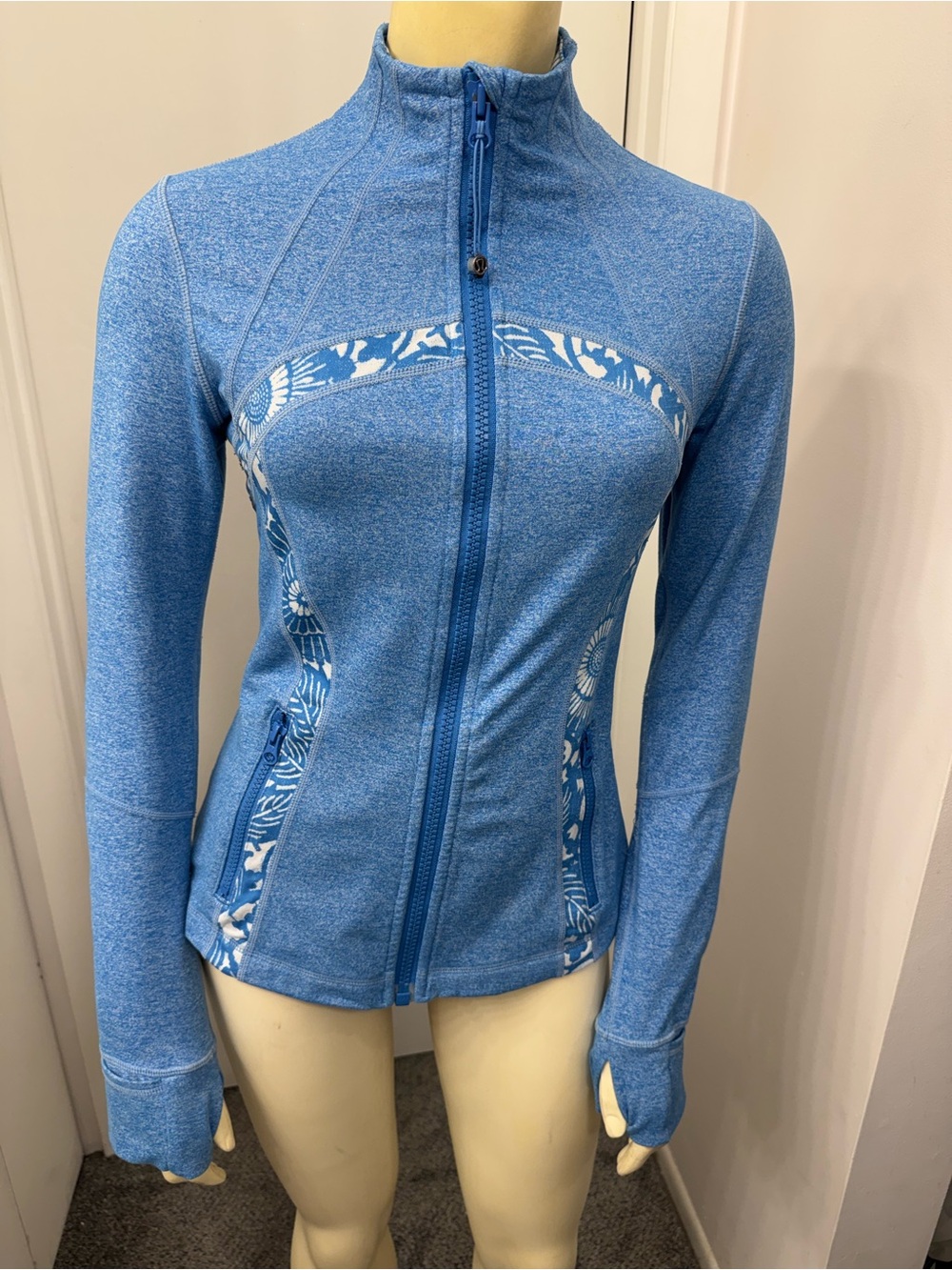 lululemon athletica Light Blue Full-Zip Patterned Panel Jacket